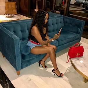 Meet your Posher, Mikeisha